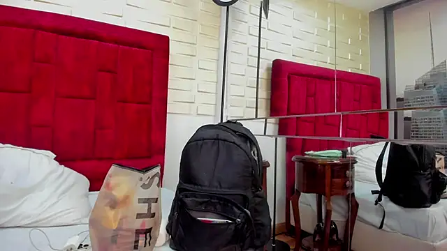 Snapshot of Tayra_Siny chatting on October 15, 2025, 4:34 am Tayra Siny online show from October 15, 2025, 4:34 am