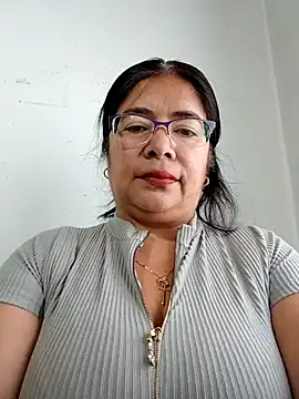   valentina18 online show from January 15, 2025, 1:09 pm