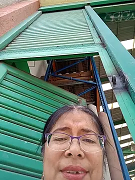   valentina18 online show from March 4, 2025, 4:20 pm