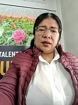   valentina18 online show from February 7, 2026, 1:15 pm