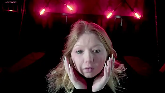 Tinker Belll online show from November 24, 2025, 8:08 pm