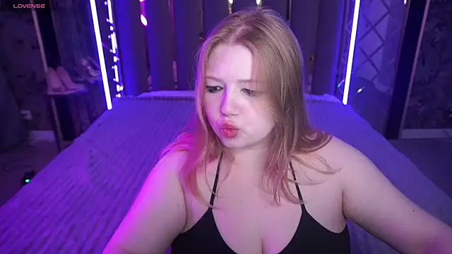 Tinker Belll online show from May 17, 2026, 7:10 pm