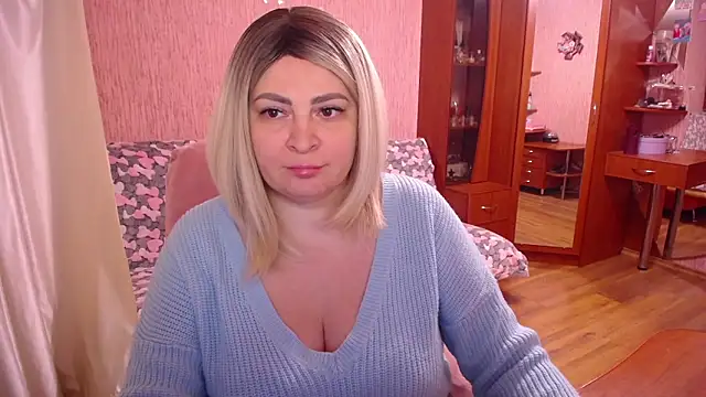 -MeowMeow online show from April 24, 2026, 4:53 pm