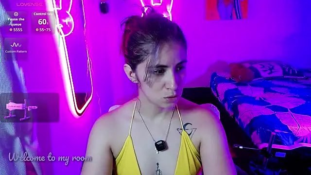 Snapshot of valentina_angel chatting on June 26, 2026, 4:28 am valentina angel online show from June 26, 2026, 4:28 am