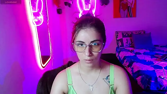 Snapshot of valentina_angel chatting on June 30, 2026, 2:23 am valentina angel online show from June 30, 2026, 2:23 am