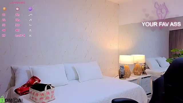 ava blue online show from October 7, 2025, 8:06 pm