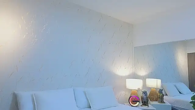 ava blue online show from March 31, 2026, 7:47 pm