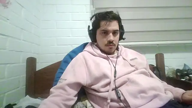 hung weeb online show from May 2, 2026, 1:43 am