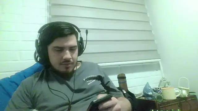 hung weeb online show from July 12, 2026, 3:52 am