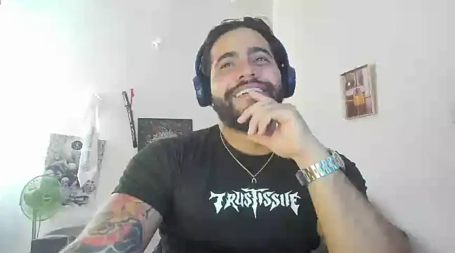 Snapshot of _Coddygold_ chatting on February 9, 2025, 3:23 pm  Coddygold  online show from February 9, 2025, 3:23 pm