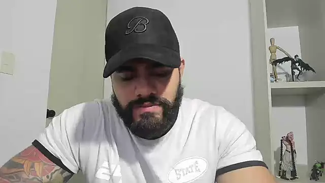 Snapshot of _Coddygold_ chatting on October 1, 2025, 11:33 pm  Coddygold  online show from October 1, 2025, 11:33 pm