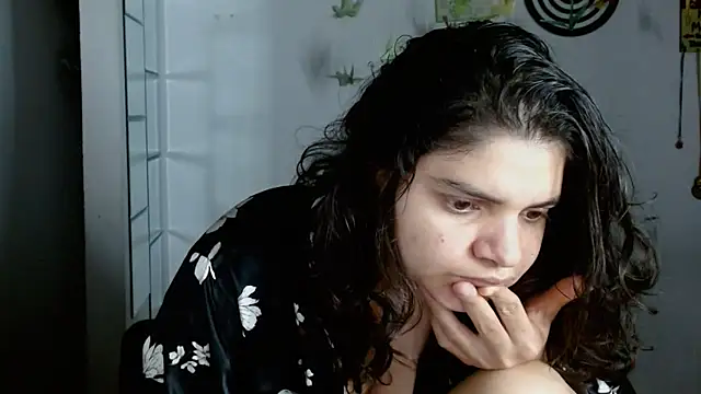 Nikkykora15 online show from April 8, 2026, 1:27 am