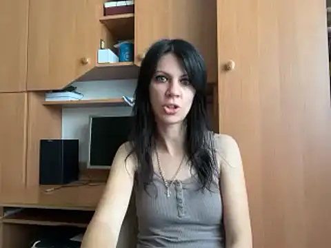 Snapshot of InjaAtHome chatting on July 17, 2026, 6:53 am InjaAtHome online show from July 17, 2026, 6:53 am