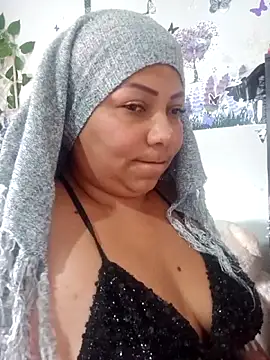 Snapshot of Alyona21 chatting on May 18, 2026, 9:20 pm Alyona21 online show from May 18, 2026, 9:20 pm