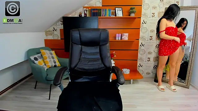 EmillyTaylor online show from February 3, 2025, 7:29 am