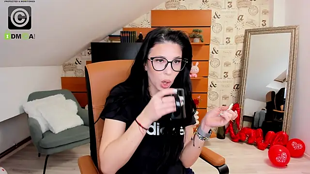 EmillyTaylor online show from March 13, 2025, 4:38 am