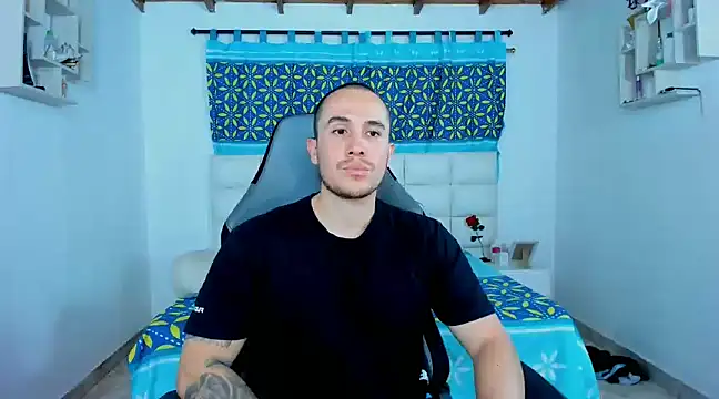 juan  jimenez online show from February 18, 2025, 12:26 am