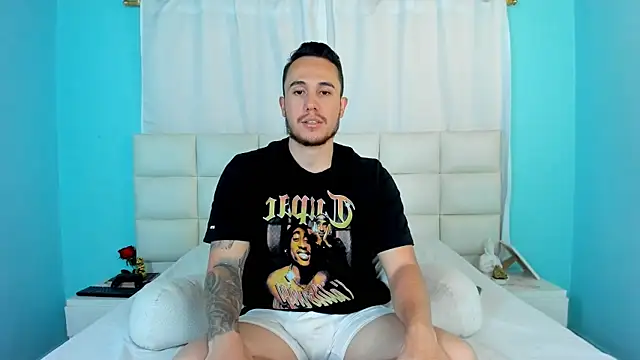 juan  jimenez online show from October 15, 2025, 9:48 pm