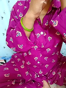 Snapshot of Beautifulsex4u chatting on October 18, 2025, 5:57 pm Beautifulsex4u online show from October 18, 2025, 5:57 pm