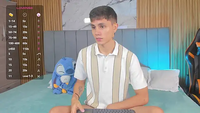 Snapshot of DustinLevine chatting on June 24, 2026, 12:26 pm DustinLevine online show from June 24, 2026, 12:26 pm