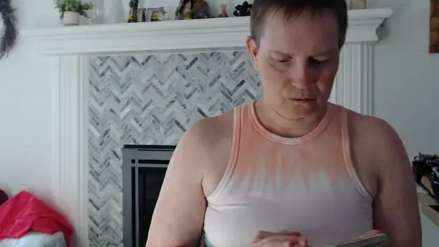 AuroraWillows online show from April 3, 2026, 4:16 pm