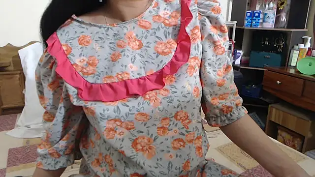 Beauty Asian Tina online show from February 2, 2026, 12:37 pm