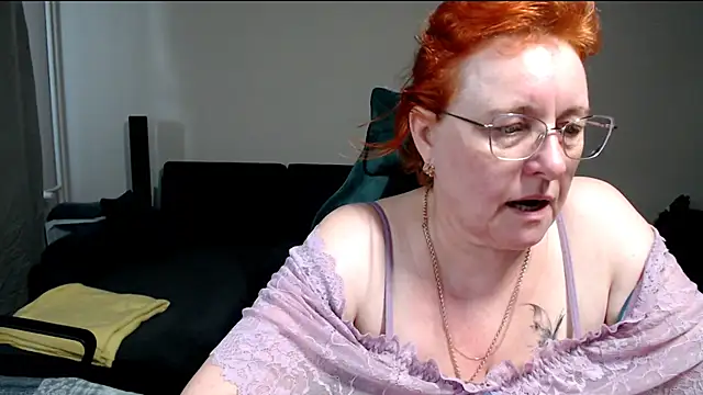 Snapshot of JoannaAndNeighbour chatting on March 12, 2026, 8:09 am JoannaAndNeighbour online show from March 12, 2026, 8:09 am