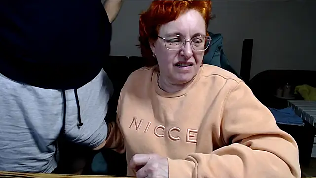 Snapshot of JoannaAndNeighbour chatting on March 25, 2026, 7:53 pm JoannaAndNeighbour online show from March 25, 2026, 7:53 pm