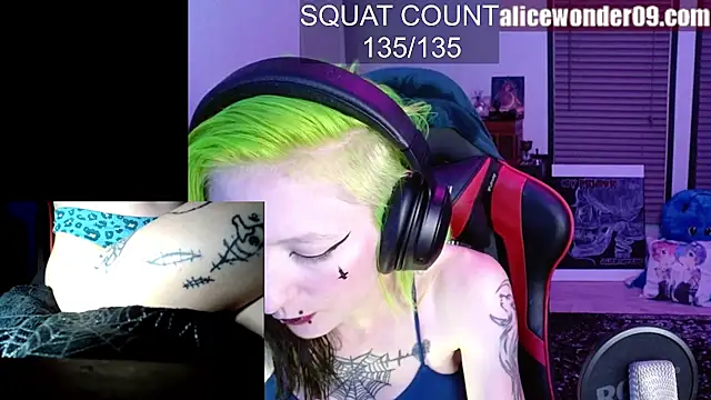 alicewonder09 online show from October 15, 2025, 4:45 am