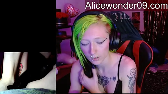 alicewonder09 online show from March 9, 2026, 4:27 am