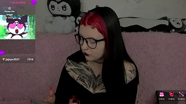 t0riayun0 online show from March 1, 2026, 5:59 pm