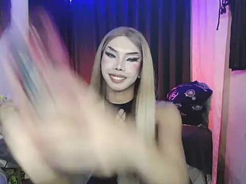 MirabelleNotch online show from April 13, 2026, 12:54 pm