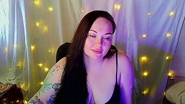 Snapshot of Victoria_Marks chatting on October 7, 2025, 12:35 pm Victoria Marks online show from October 7, 2025, 12:35 pm