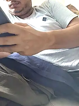 thebrownboi01 online show from September 28, 2025, 4:51 am