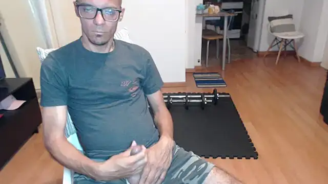 Snapshot of guachin_hunk chatting on October 16, 2025, 3:51 am guachin hunk online show from October 16, 2025, 3:51 am