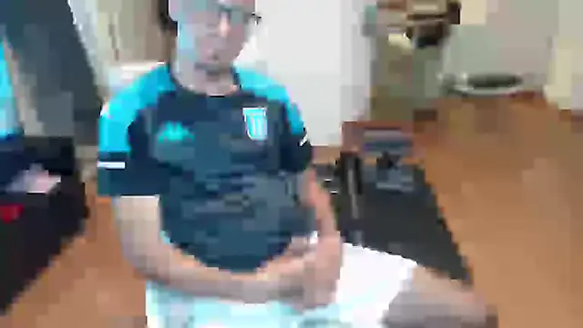 Snapshot of guachin_hunk chatting on October 22, 2025, 3:51 am guachin hunk online show from October 22, 2025, 3:51 am