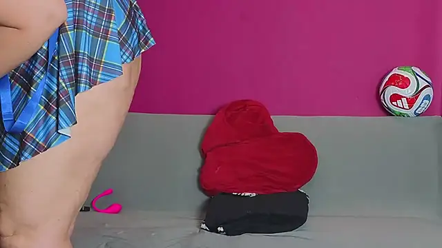 Young Strawberryy online show from July 19, 2026, 2:10 pm