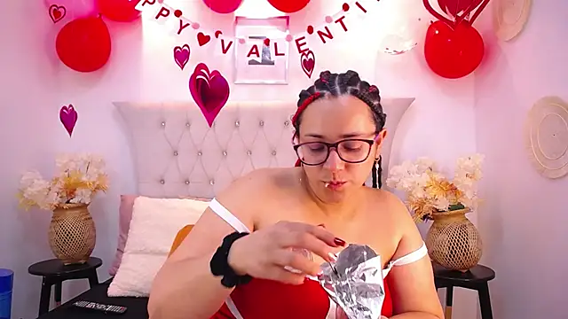 Snapshot of MIchelMomet chatting on February 9, 2025, 5:54 pm MIchelMomet online show from February 9, 2025, 5:54 pm