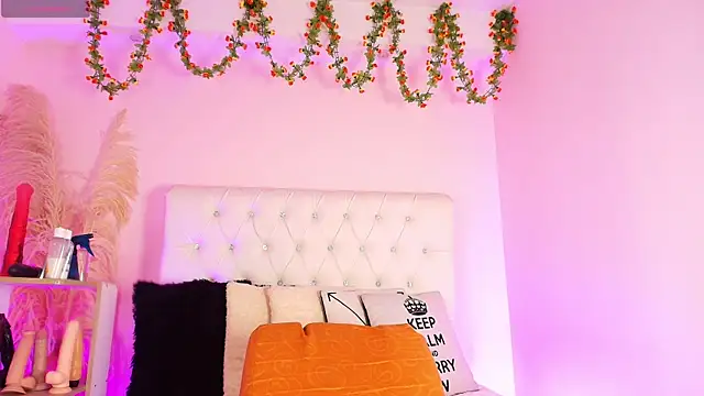 Snapshot of MIchelMomet chatting on September 11, 2025, 11:21 am MIchelMomet online show from September 11, 2025, 11:21 am