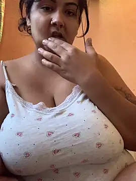 Madsion23 online show from December 8, 2024, 2:52 pm