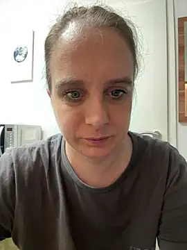 LadyChantale online show from April 7, 2026, 5:08 am