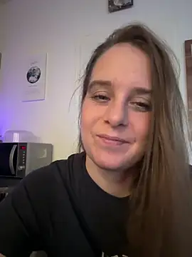 LadyChantale online show from April 11, 2026, 6:51 am