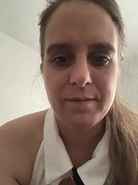 Snapshot of LadyChantale chatting on June 5, 2026, 6:52 am LadyChantale online show from June 5, 2026, 6:52 am
