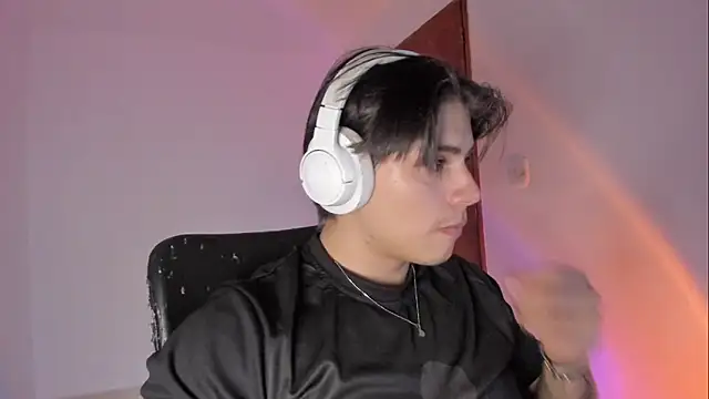 Giordano Russo online show from March 17, 2026, 3:22 am