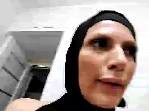 GumusGuray online show from March 6, 2025, 2:19 am