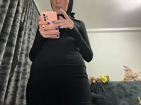 GumusGuray online show from March 13, 2025, 2:27 am