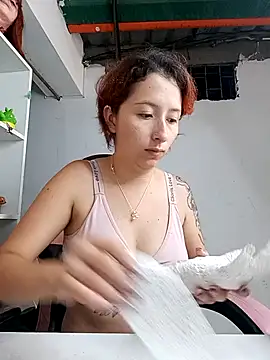 Ginger Sweetty online show from April 15, 2026, 3:19 pm