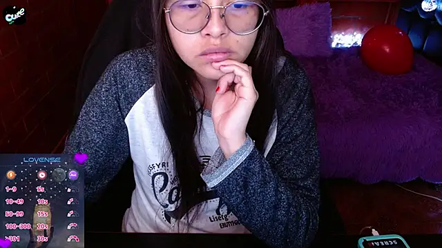 MidoriQuiinn online show from April 13, 2026, 2:44 pm