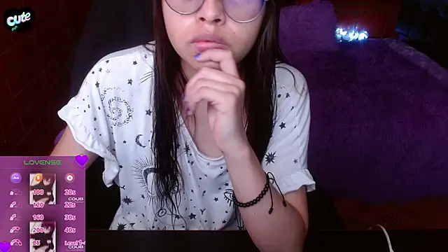 MidoriQuiinn online show from June 3, 2026, 4:01 pm