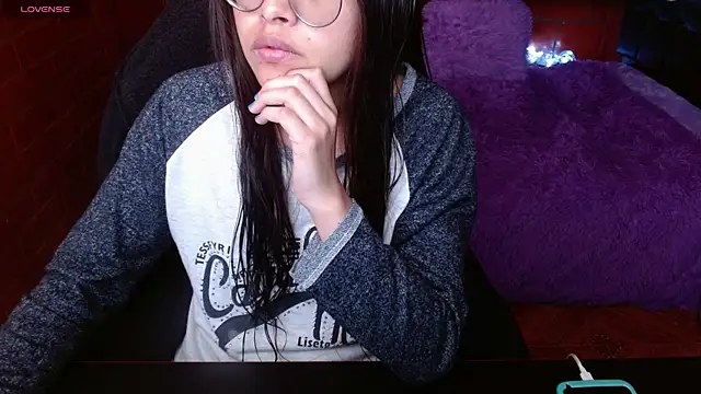 Snapshot of MidoriQuiinn chatting on June 24, 2026, 4:06 pm MidoriQuiinn online show from June 24, 2026, 4:06 pm